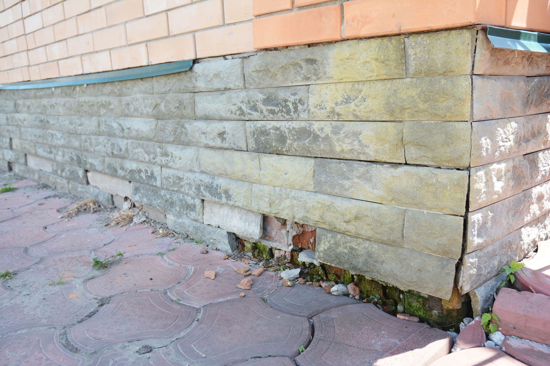 House foundation wall damage repair. Repair house damaged foundation, foundation cracks.